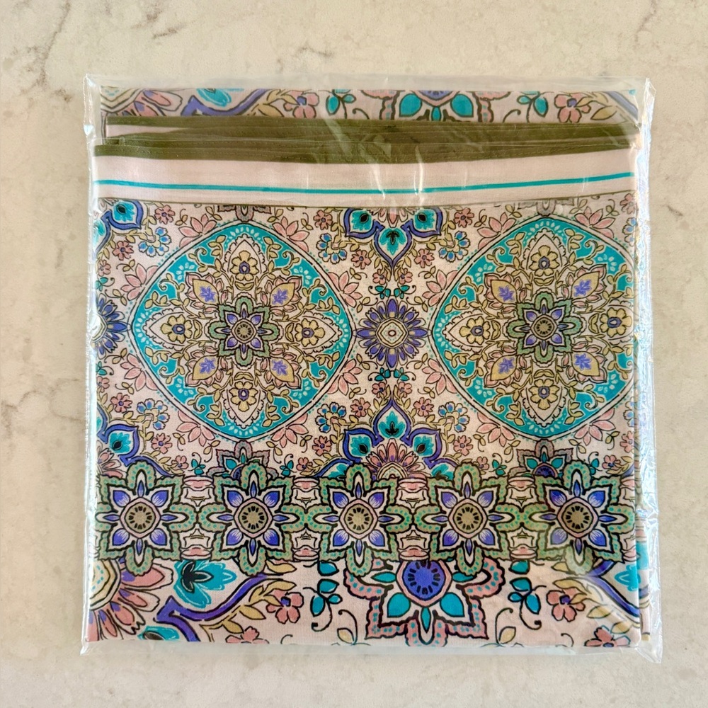 Liverpool Los Angeles - Square Scarf - Cream Multi - NWT